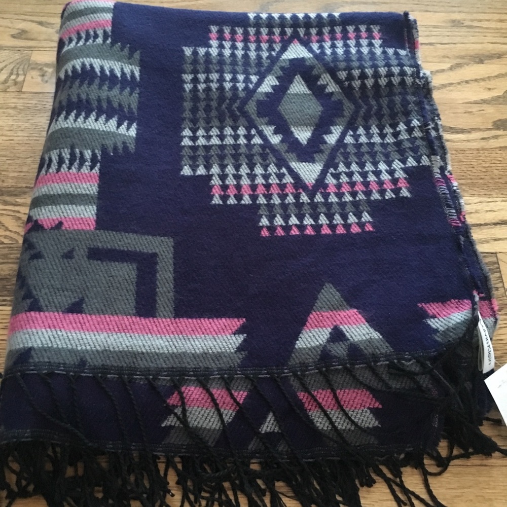 Calvin Klein Women’s poncho. One size